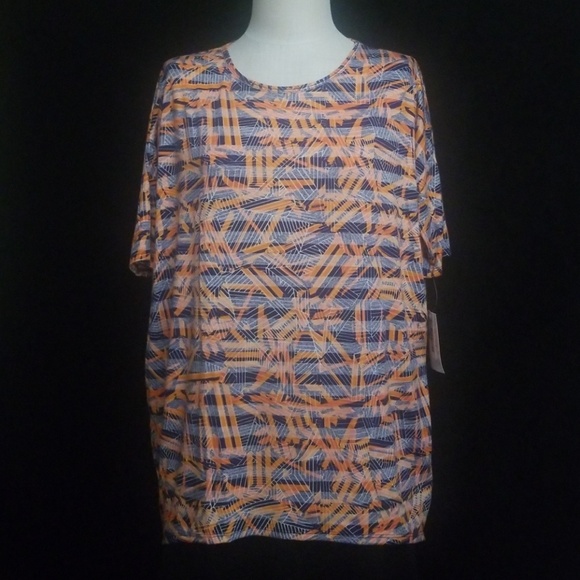 NWT  S Lularoe Irma - Picture 1 of 3